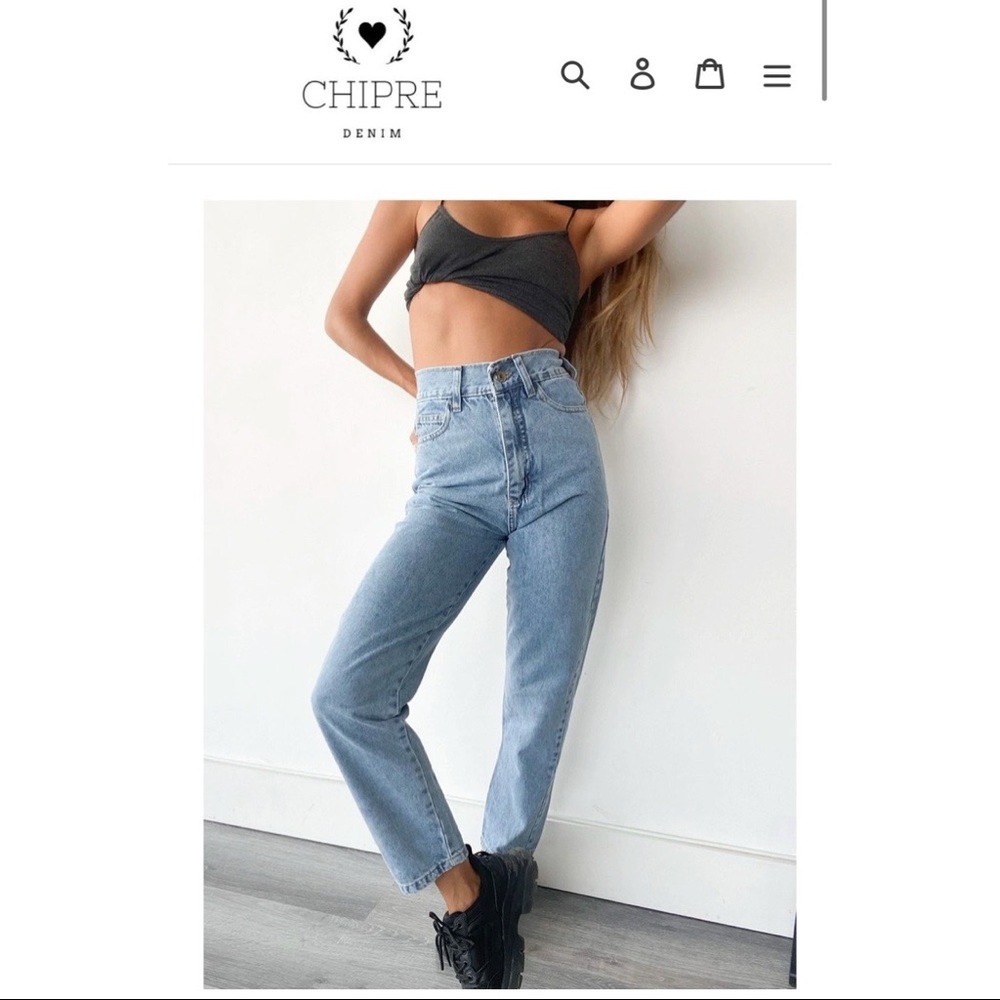 Chipre High rise mom jeans size 30. See measurements.